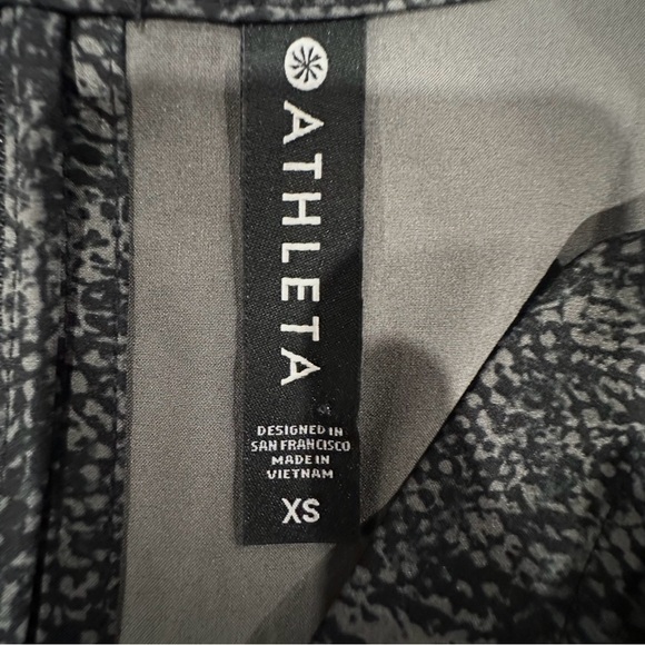 Athleta Women’s Jumpsuit Topanga Viper Black Gray Printed Sleeveless Size XS - Picture 5 of 10